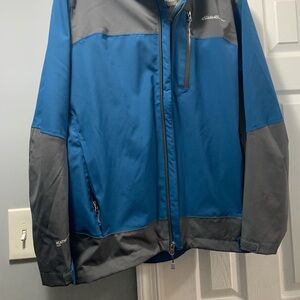 Medium Eddie Bauer Men's Performance Jacket in Blue and Gray with hood